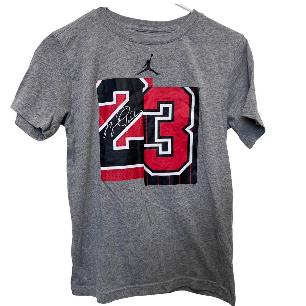 Jordan Boys T-Shirt Large Gray 23 Graphic Signature Jumpman Athletic Streetwear